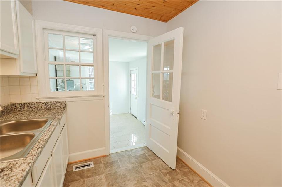  245 Defense Ave, Sandston, VA 23150 photo 18