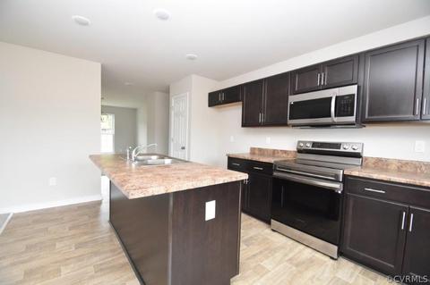 6401 Ruby Ln, Sandston, VA 23150 photo 3