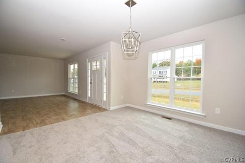 6401 Ruby Ln, Sandston, VA 23150 photo 9