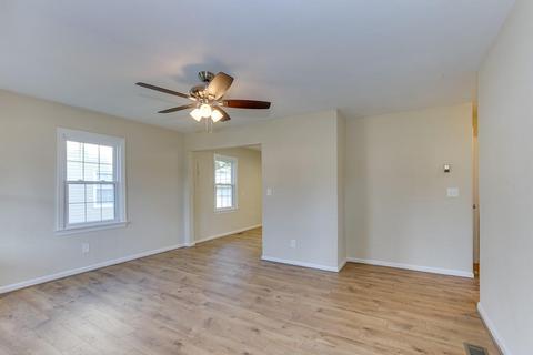 621 Chapel St, Hampton, VA 23669 photo 12
