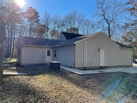 7659 Walnut Rd, Gloucester, VA 23061 photo 2