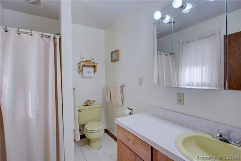 11049 Piankatank Dr, Gloucester, VA 23061 photo 14