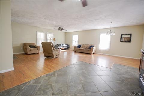 2461 E Courthouse Rd, Blackstone, VA 23824 photo 4