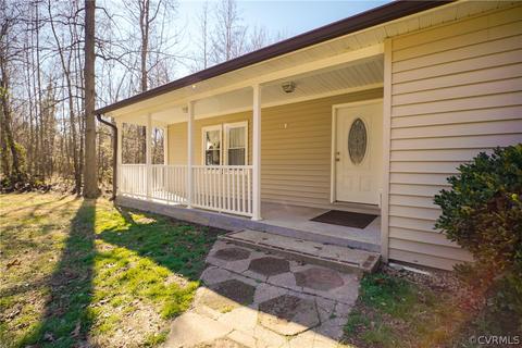 2461 E Courthouse Rd, Blackstone, VA 23824 photo 2
