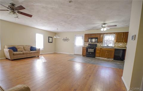 2461 E Courthouse Rd, Blackstone, VA 23824 photo 3