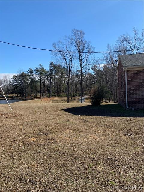 6306 White Oak Rd, Wilsons, VA 23894 photo 5