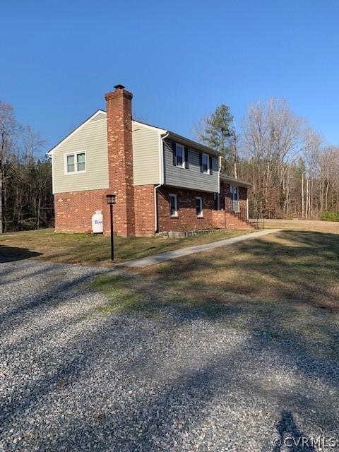 6306 White Oak Rd, Wilsons, VA 23894 photo 10