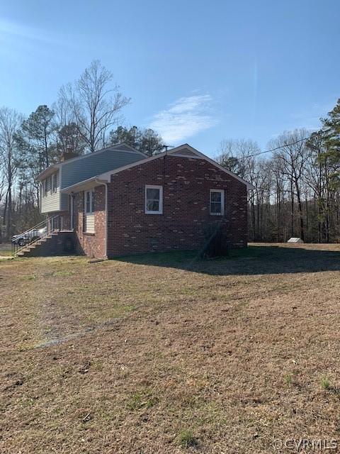 6306 White Oak Rd, Wilsons, VA 23894 photo 11