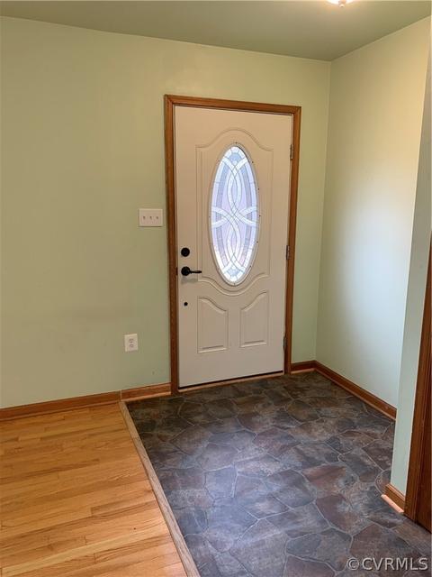 6306 White Oak Rd, Wilsons, VA 23894 photo 24