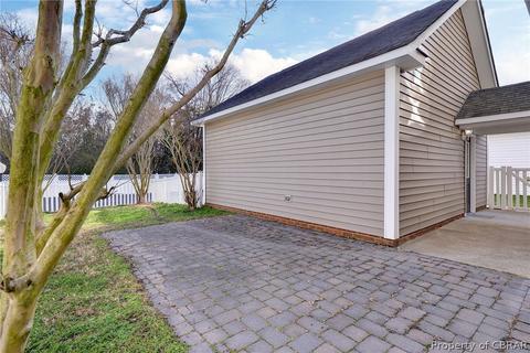 240 Bailey Park Dr, Hampton, VA 23669 photo 31