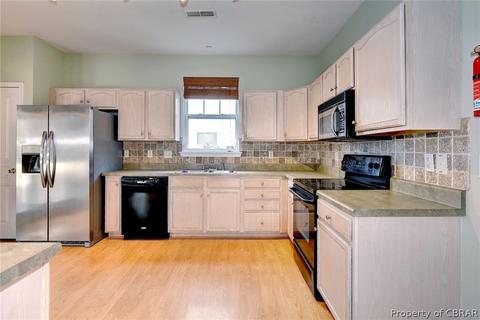 240 Bailey Park Dr, Hampton, VA 23669 photo 10