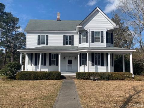 837 Gloucester Rd, Saluda, VA 23149 photo 1