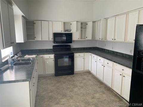 837 Gloucester Rd, Saluda, VA 23149 photo 12