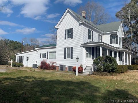 837 Gloucester Rd, Saluda, VA 23149 photo 3