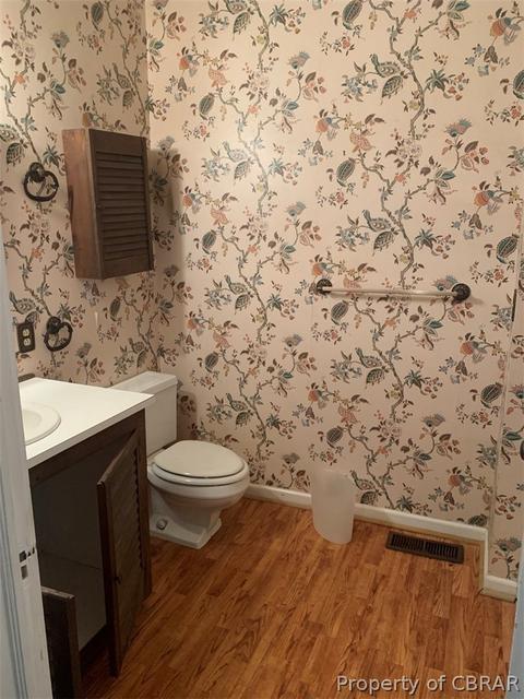 837 Gloucester Rd, Saluda, VA 23149 photo 18