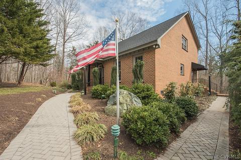 2425 Two Turtles Rd, Maidens, VA 23102 photo 3