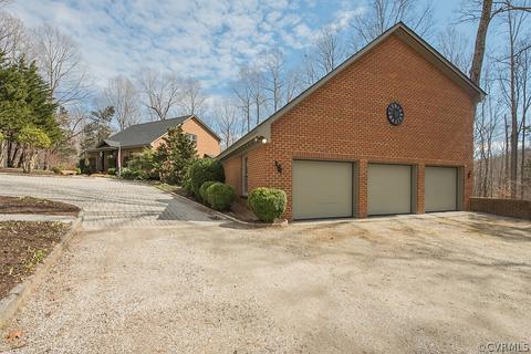 2425 Two Turtles Rd, Maidens, VA 23102 photo 1