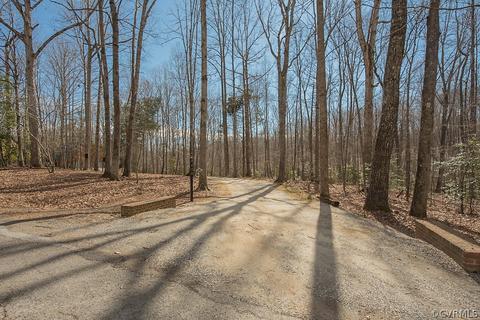 2425 Two Turtles Rd, Maidens, VA 23102 photo 8