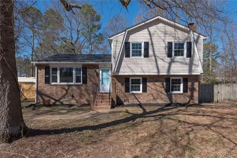 3900 Windcry Dr, Chester, VA 23831 photo 2