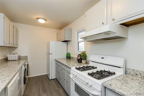 11705 N Briar Patch Dr, Midlothian, VA 23113 photo 4
