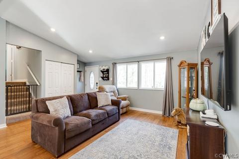 13201 Gate Post Ct, Midlothian, VA 23112 photo 4