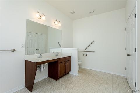 15519 Parkgate Dr, Chester, VA 23831 photo 12