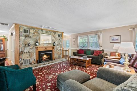5619 Millwood Dr, Gloucester, VA 23061 photo 10