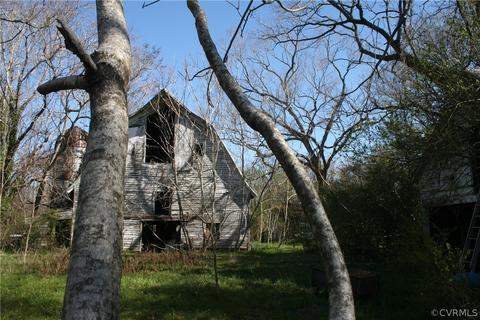 643 Gloucester Rd, Saluda, VA 23149 photo 22
