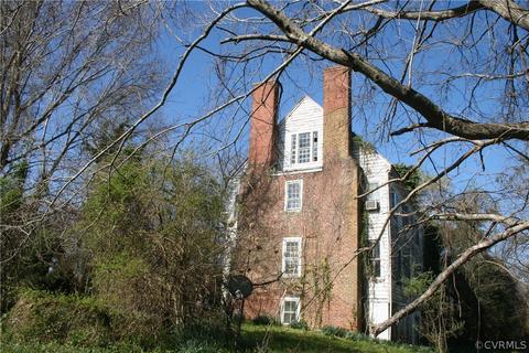 643 Gloucester Rd, Saluda, VA 23149 photo 5