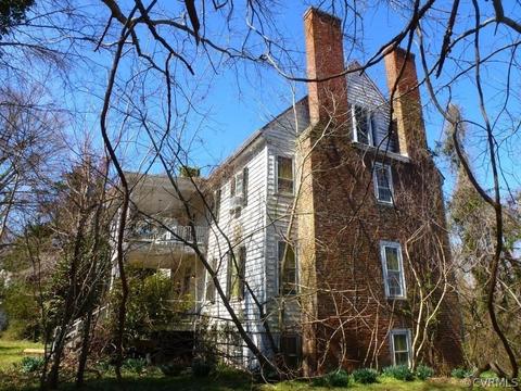 643 Gloucester Rd, Saluda, VA 23149 photo 1