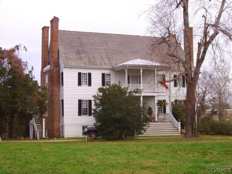 643 Gloucester Rd, Saluda, VA 23149 photo 2