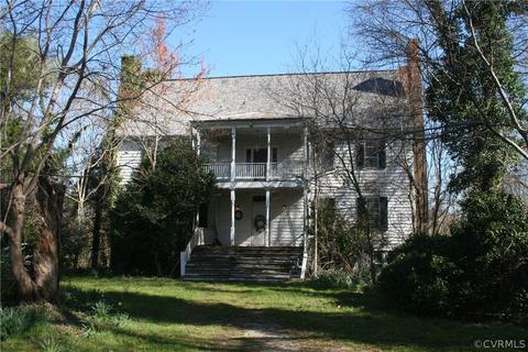 643 Gloucester Rd, Saluda, VA 23149 photo 4