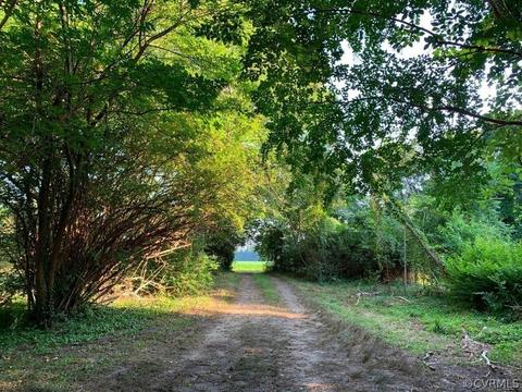 643 Gloucester Rd, Saluda, VA 23149 photo 40
