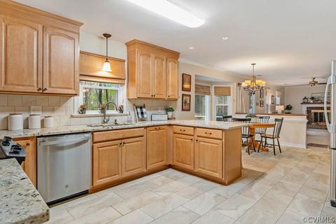 13813 Shadow Ridge Rd, Midlothian, VA 23112 photo 13