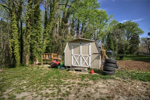 11 Collie Ln, Saluda, VA 23149 photo 4