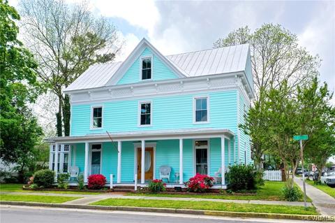 827 Lee St, West Point, VA 23181 photo 1