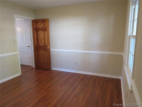 302 Chantilly Ct, Hampton, VA 23669 photo 13