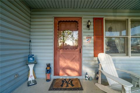 2114 Lee St, West Point, VA 23181 photo 6
