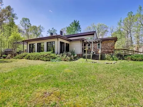7201 Ledo Rd, Moseley, VA 23120 photo 2