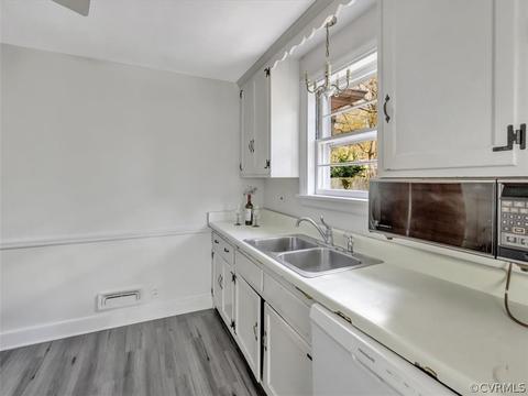 8802 Mapleton Rd, Henrico, VA 23229 photo 9