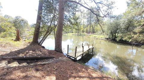 7794 Waters Edge Ln, Gloucester Point, VA 23062 photo 5