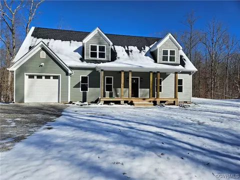 216 Summer Ln, Louisa, VA 23093