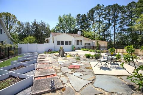 6176 Main St, Gloucester, VA 23061 photo 2