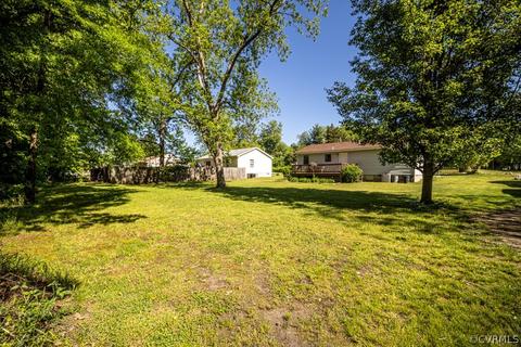 707 Nottoway Ave, Blackstone, VA 23824 photo 4