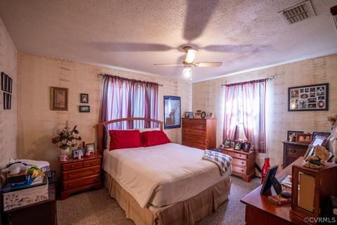 707 Nottoway Ave, Blackstone, VA 23824 photo 11