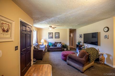 707 Nottoway Ave, Blackstone, VA 23824 photo 6