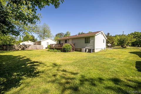 707 Nottoway Ave, Blackstone, VA 23824 photo 3