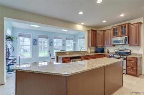 10231 Brading Ln, Midlothian, VA 23112 photo 11