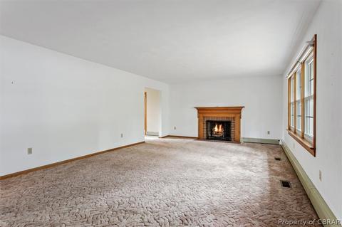 7605 Tyndall Dr, Gloucester Point, VA 23062 photo 6