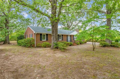 7605 Tyndall Dr, Gloucester Point, VA 23062 photo 3
